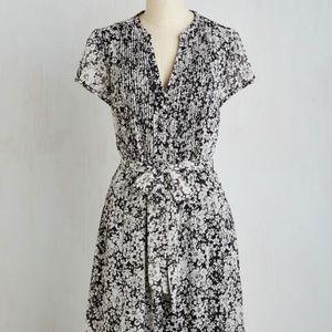 Black/White Modcloth Dress with Tie Waist Size 12